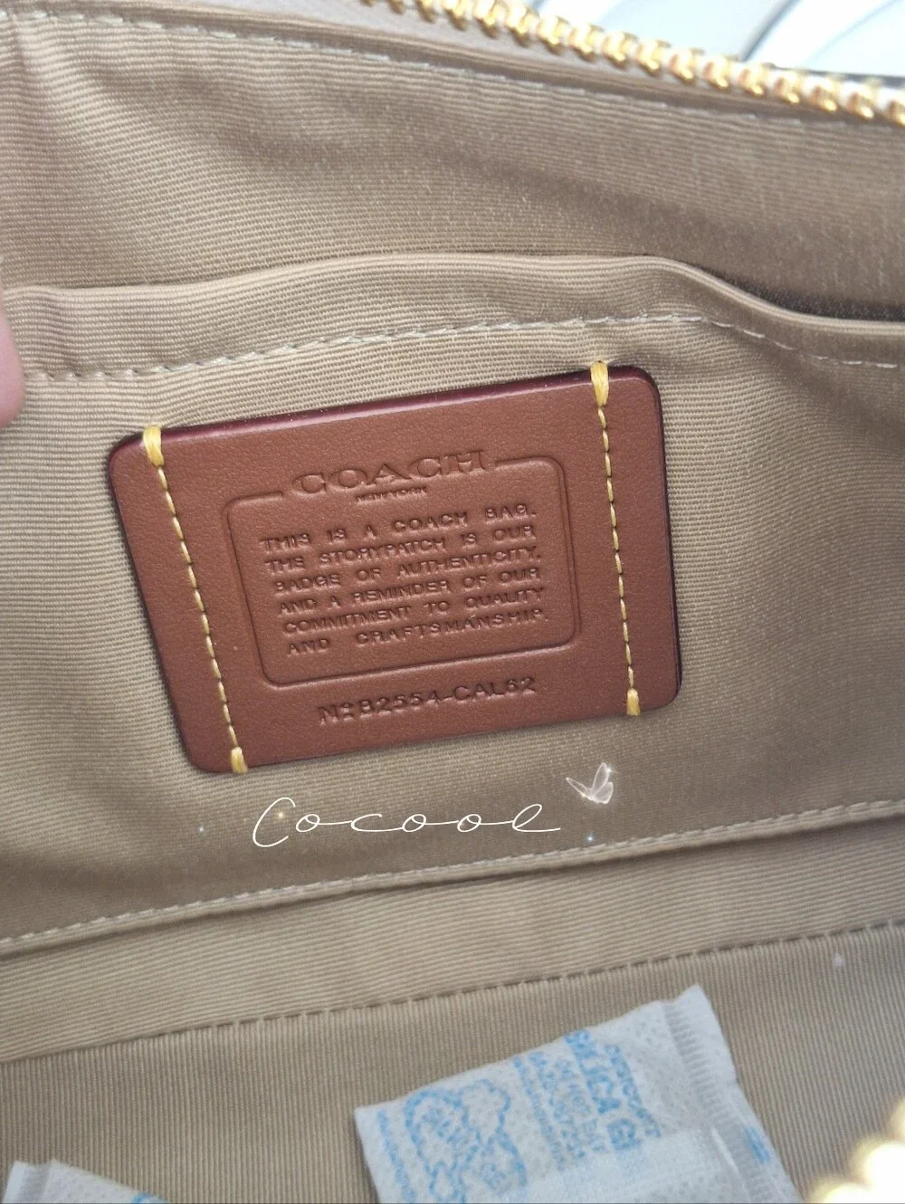 NWT Coach Teri Shoulder Bag CAL62 Strawberry Print ® Cute Chic Summer Bag - Picture 10 of 13